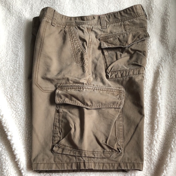 Men’s Old Navy Brown Cargo Shorts - Picture 6 of 9
